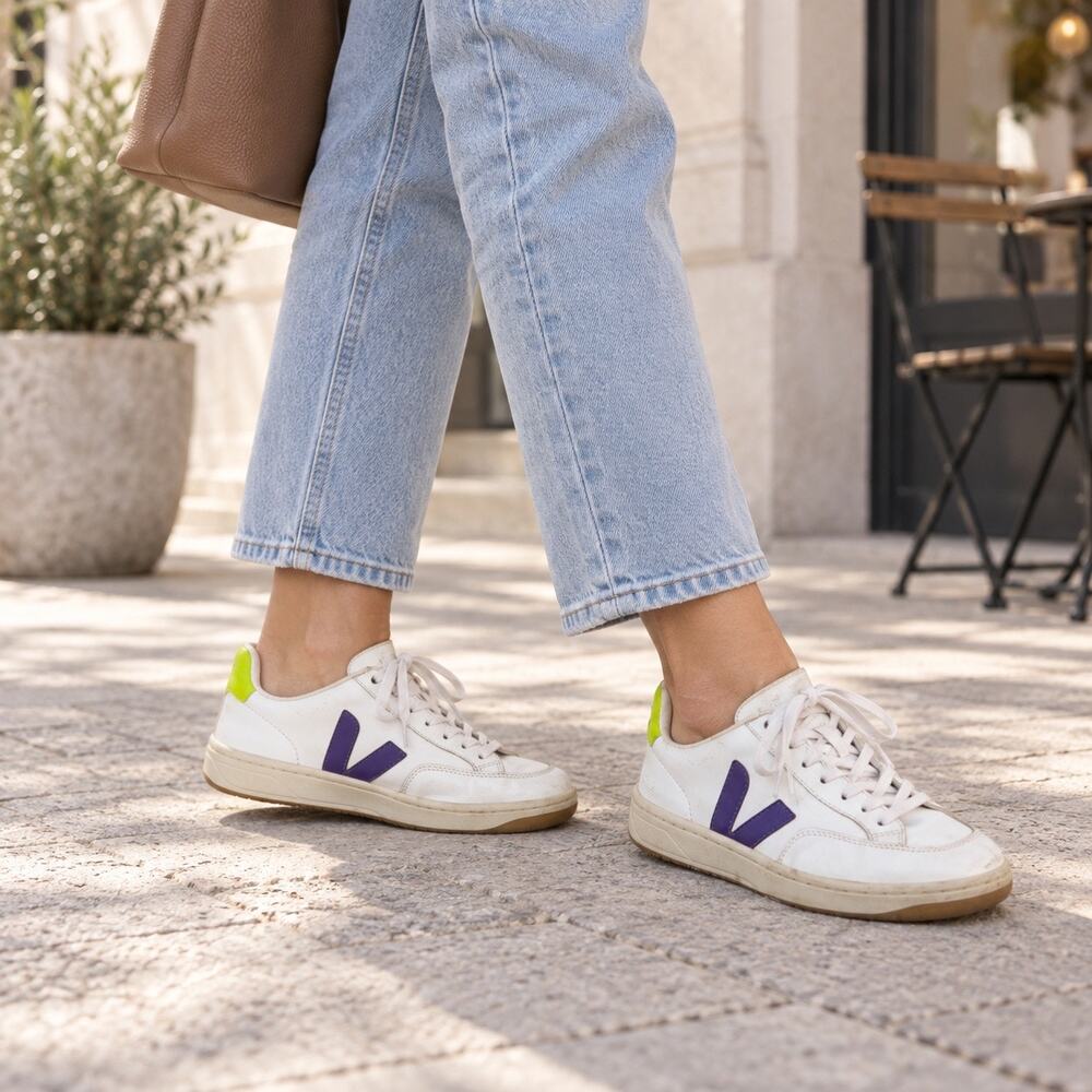 VERT V-12 White Leather Sneakers Women’s Size 7